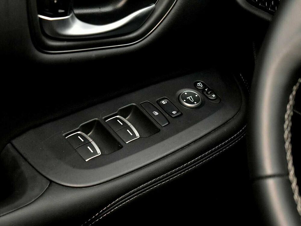 Honda ZR-V e: HEV Elegance. .. Elegance