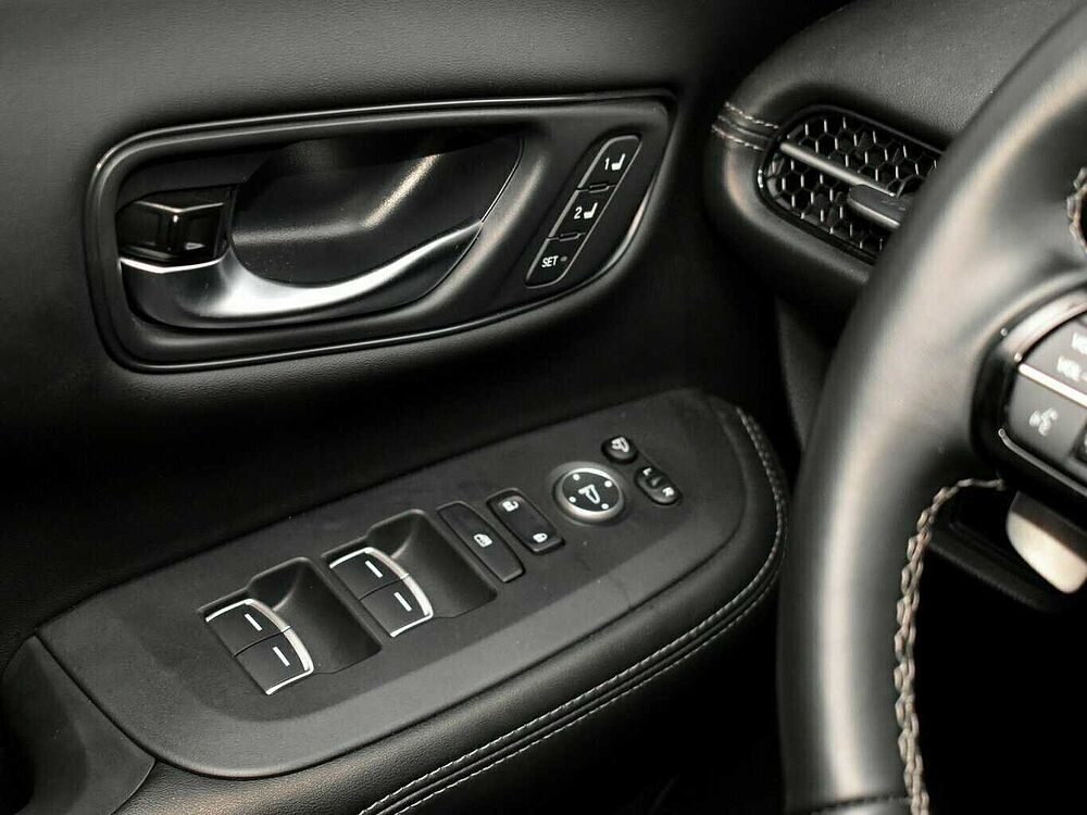 Honda ZR-V e: HEV Advance. .. Advance