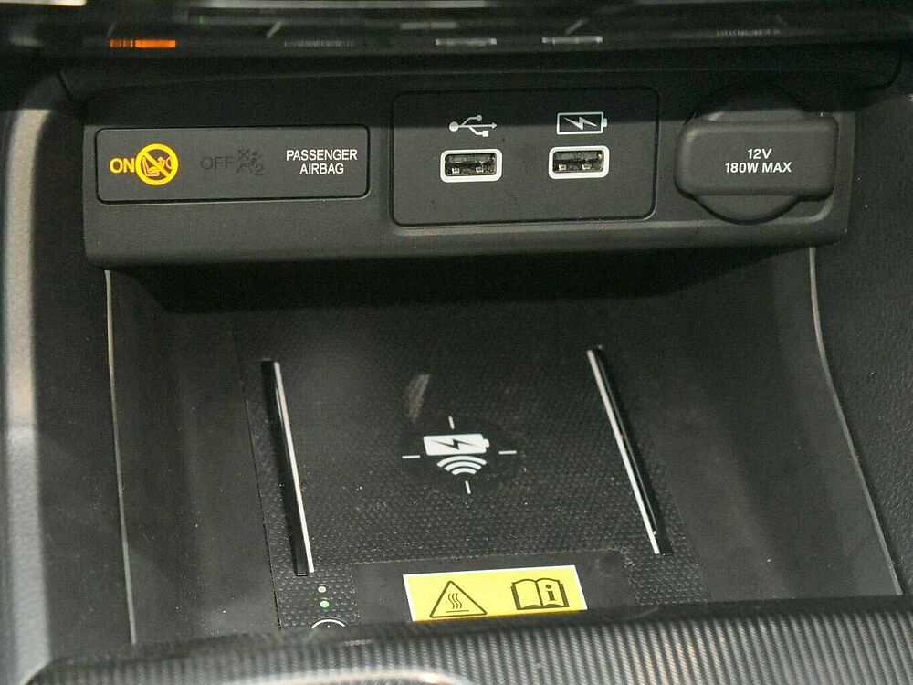 Honda Civic e: HEV Advance. .. Advance