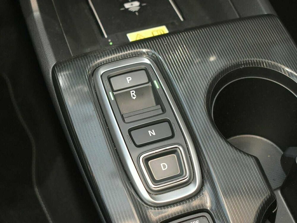 Honda Civic e: HEV Advance. .. Advance