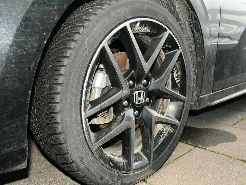 Honda Civic e: HEV Advance. .. Advance