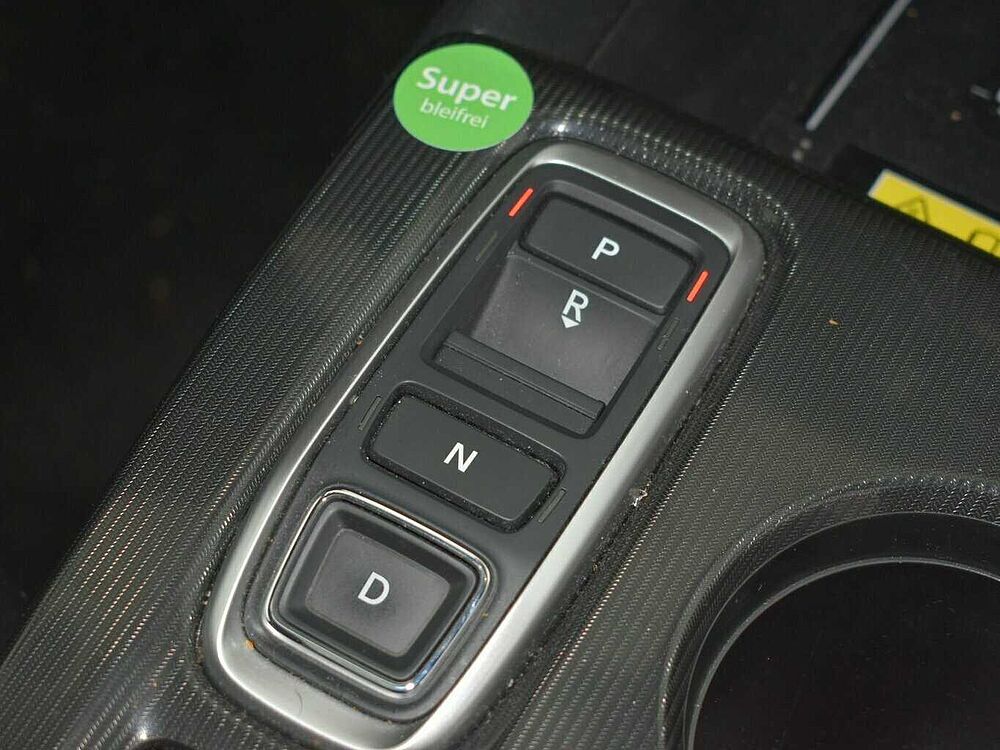 Honda Civic e: HEV Advance. .. Advance