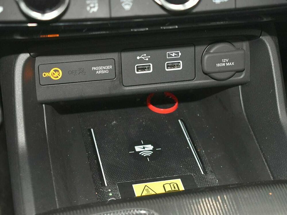 Honda Civic e: HEV Advance. .. Advance