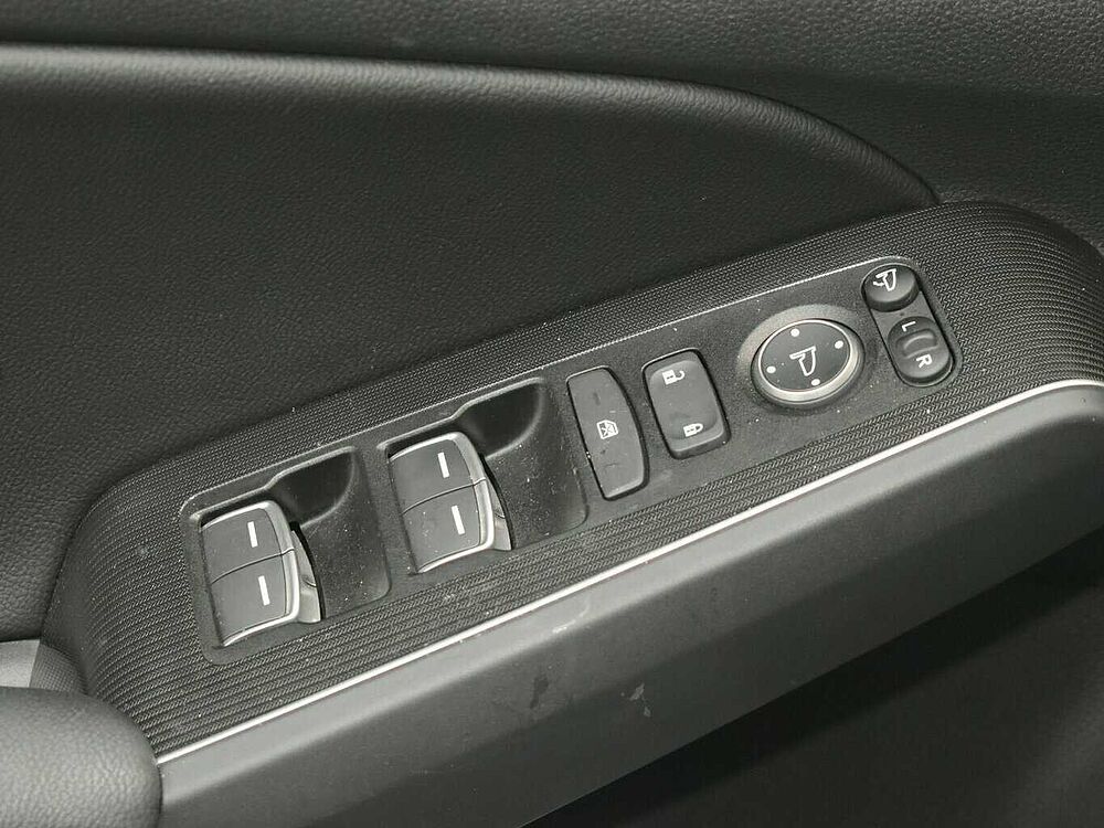 Honda Civic e: HEV Advance. .. Advance