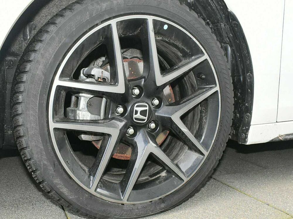 Honda Civic e: HEV Advance. .. Advance