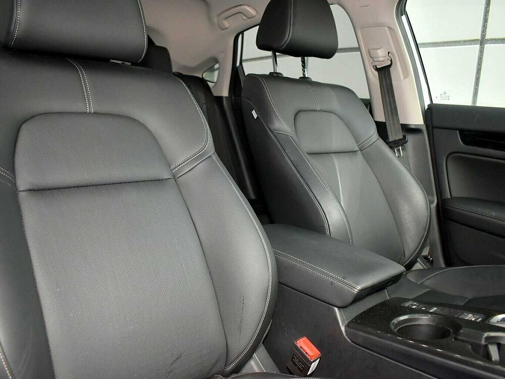 Honda Civic e: HEV Advance. .. Advance