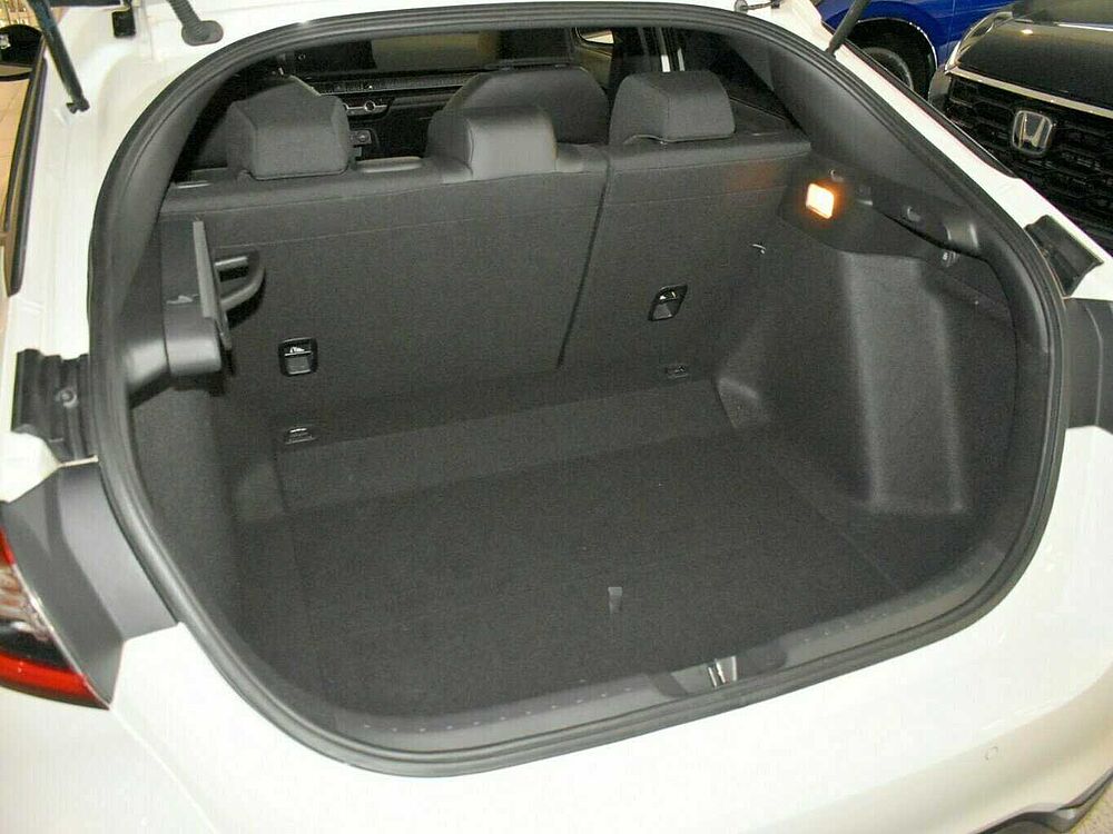 Honda Civic e: HEV Sport. .. Sport