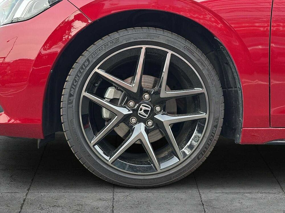 Honda Civic e: HEV Advance. .. Advance