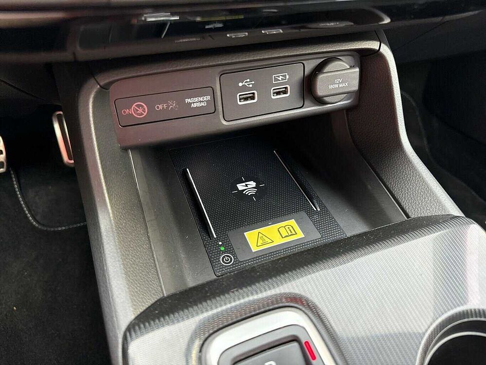 Honda Civic e: HEV Advance. .. Advance