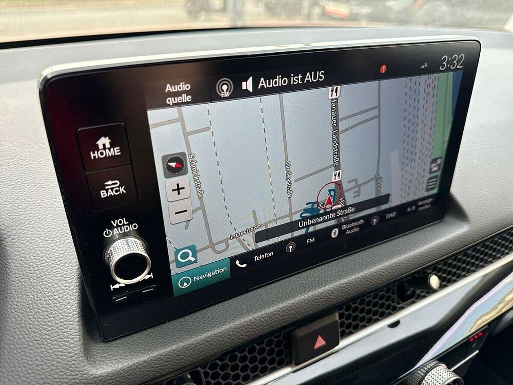 Honda Civic e: HEV Advance. .. Advance