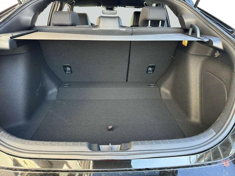 Honda Civic e: HEV Sport. .. Sport