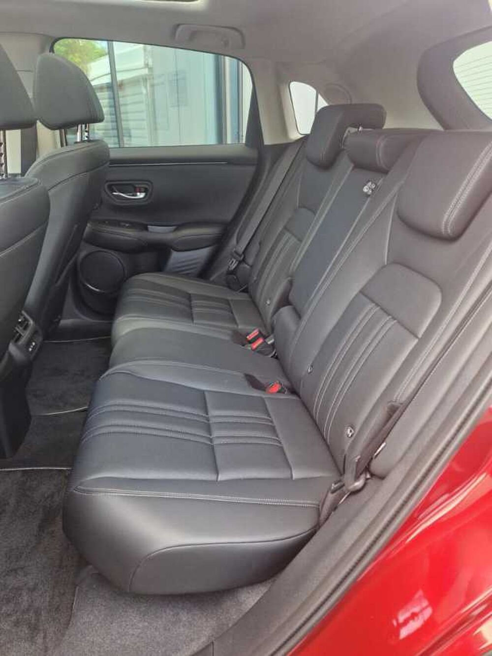 Honda ZR-V e: HEV Advance/20Zoll/Black Emblem/Spoiler