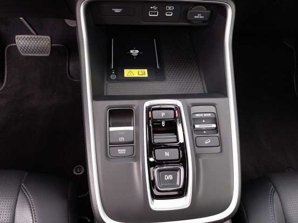 Honda CR-V 2,0 e: HEV Elegance AWD Navi/LED/Kamera