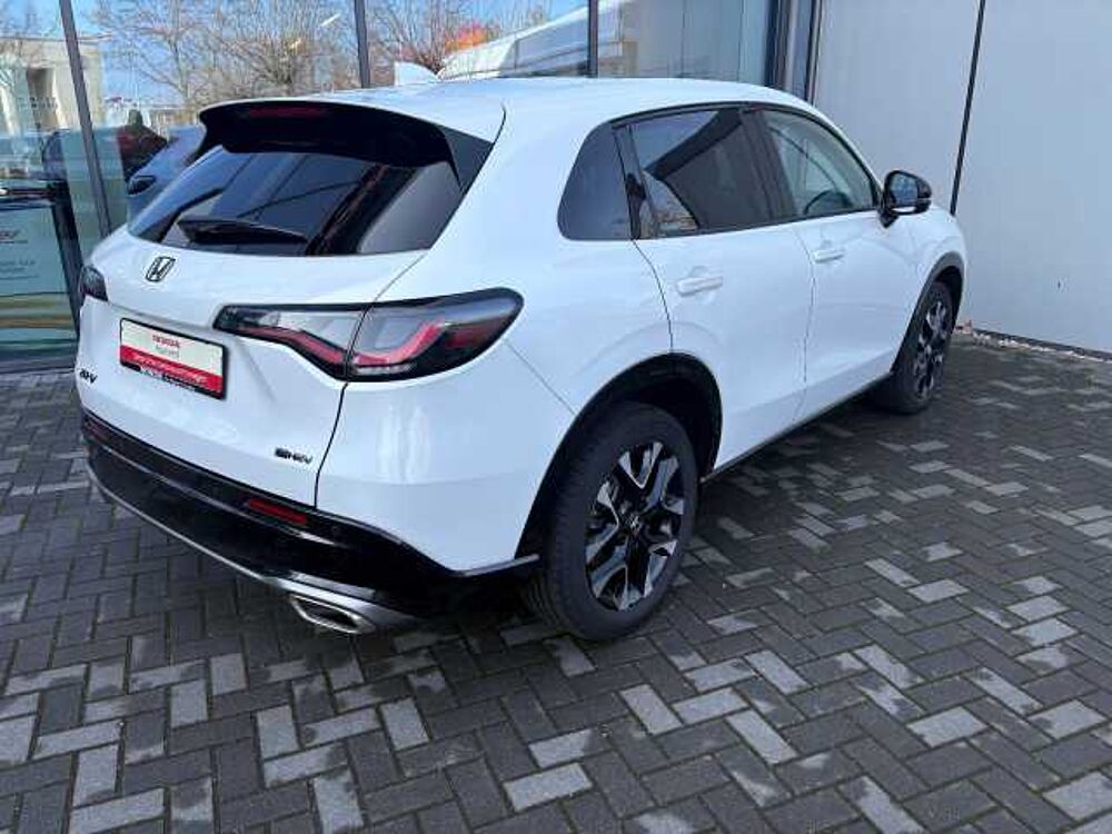 Honda ZR-V 2,0 e: HEV Advance AHK/Illumination/Black