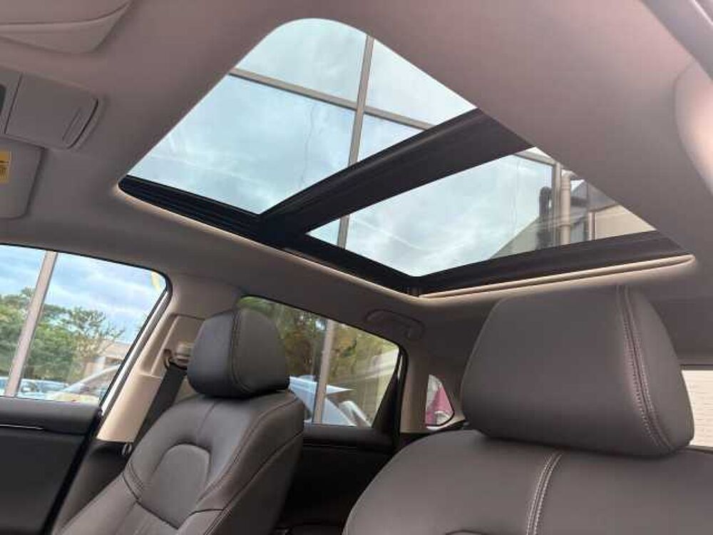 Honda ZR-V 2,0 e: HEV Advance Navi/LED/Kamera