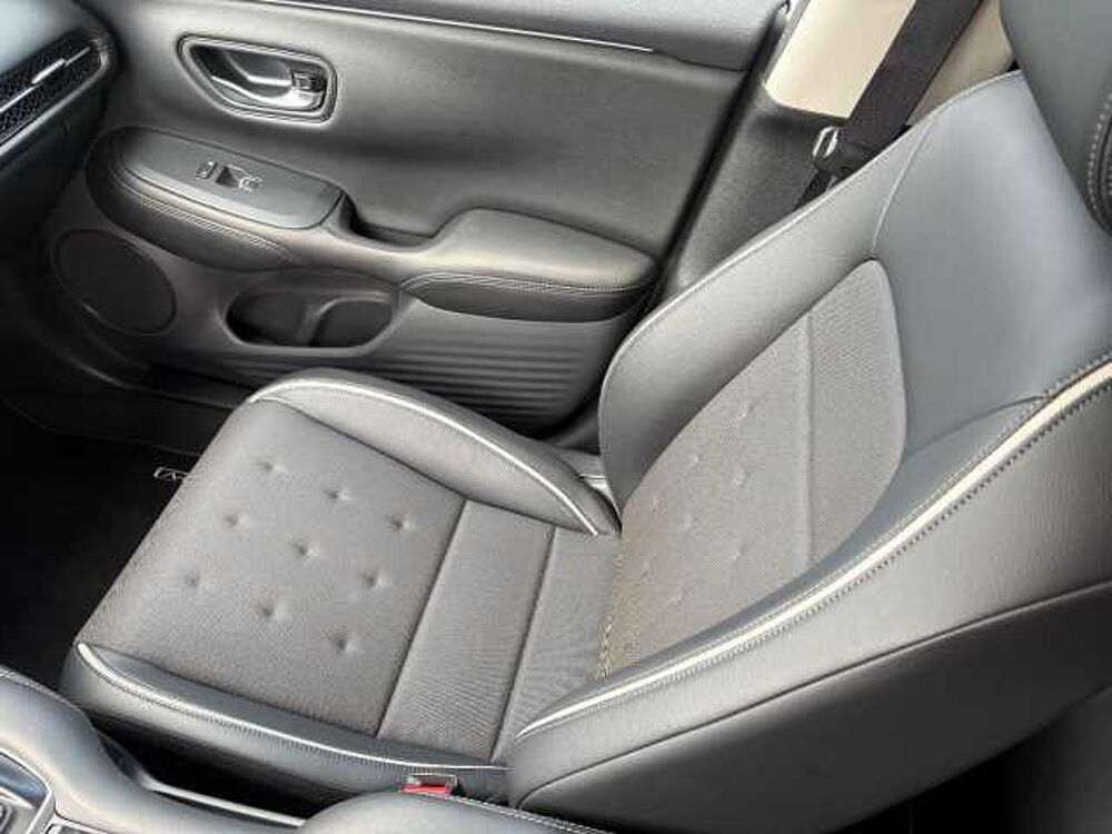Honda ZR-V 2,0 e: HEV Sport Navi/LED/Kamera
