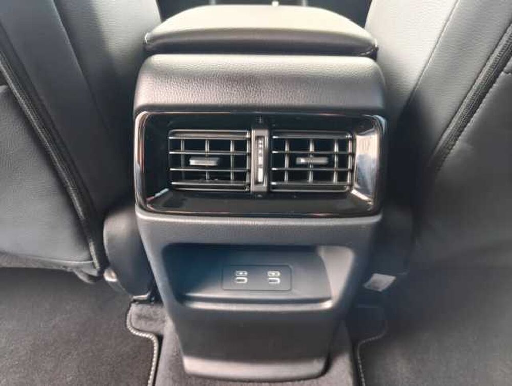 Honda CR-V 2,0 e: HEV Elegance 2WD Navi/LED/Kamera