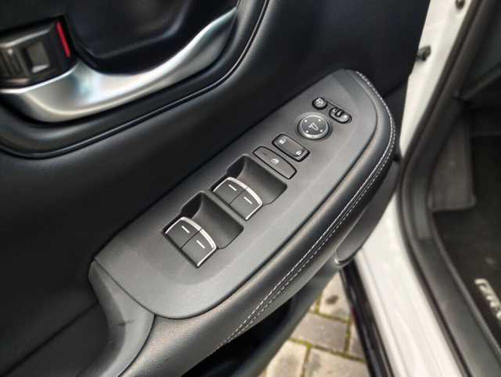 Honda ZR-V 2,0 e: HEV Sport NaviLED/BlackEmblem