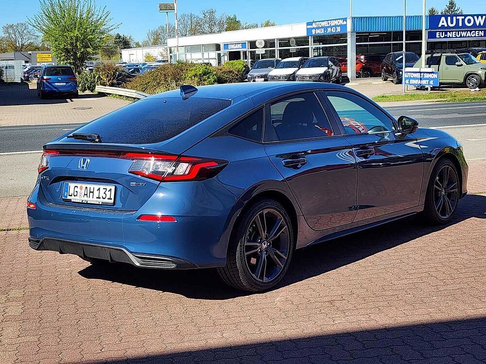 Honda Civic e: HEV 2.0 i-MMD Hybrid Sport