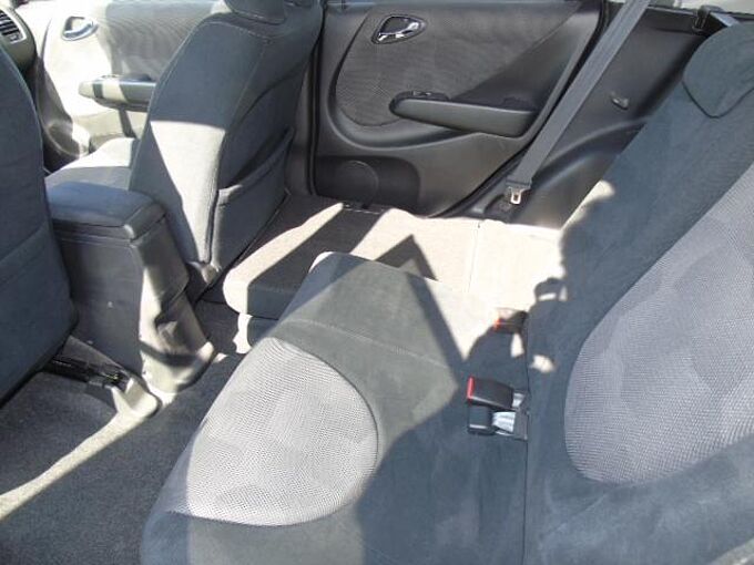 Honda Jazz 1.4 ES Sport Klima, RadioCD, LM-Allwetterräder, Privacy