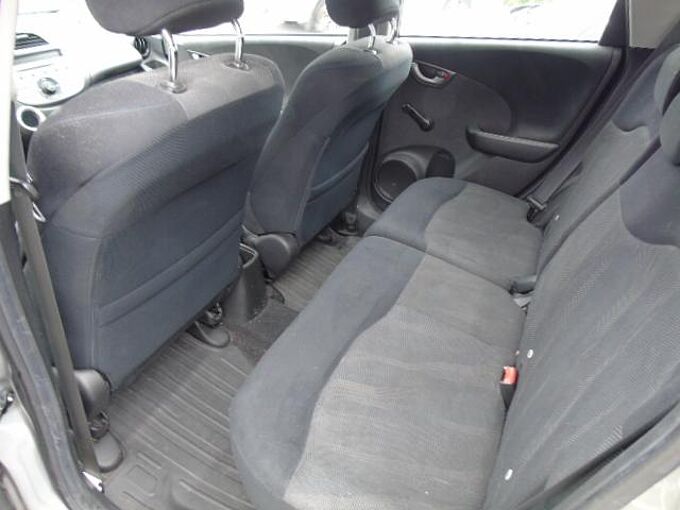 Honda Jazz 1.4 Comfort Klimaautomatik, RadioCD/MP3, el.Fenster/-Spiegel, Trenngitter,