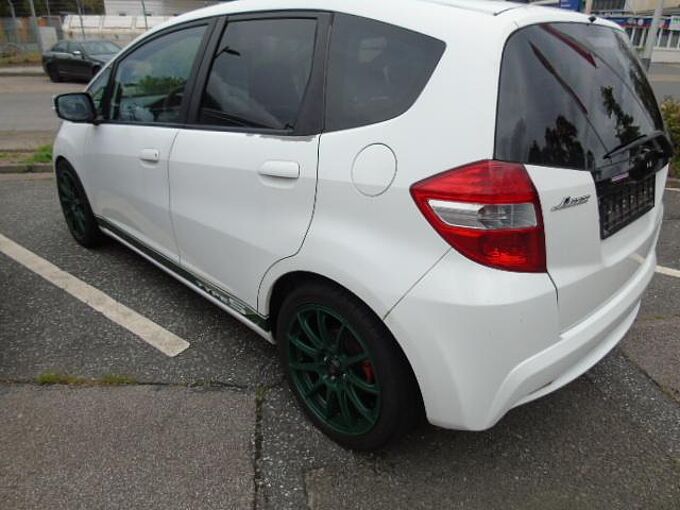 Honda Jazz 1.4 Trend, Sonsderedition, Tieferlegung, LM-Räder, Tagfahrlicht, RadioCD/MP Trend