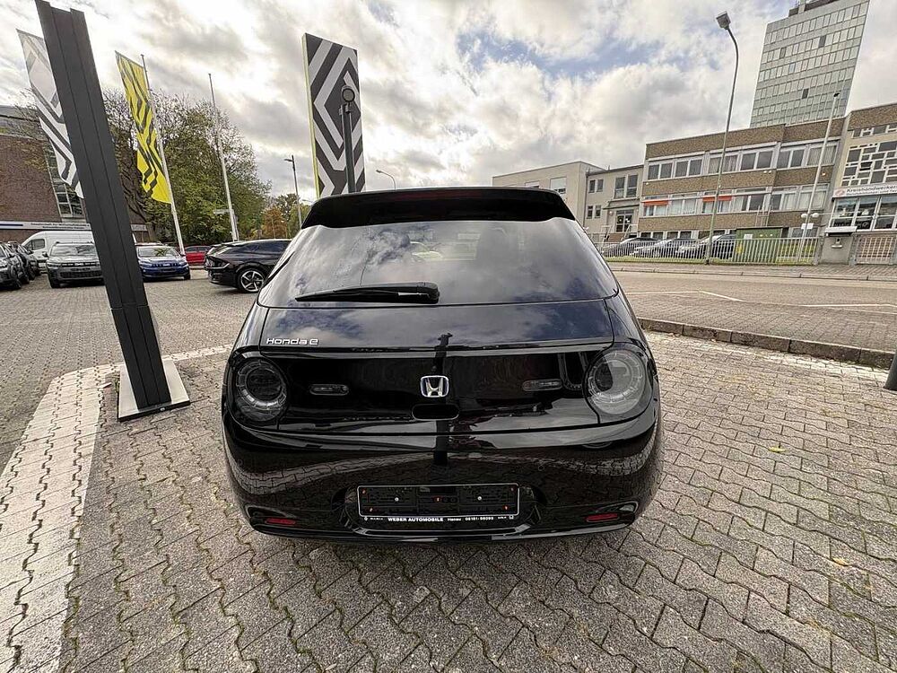 Honda e Advanc Advance