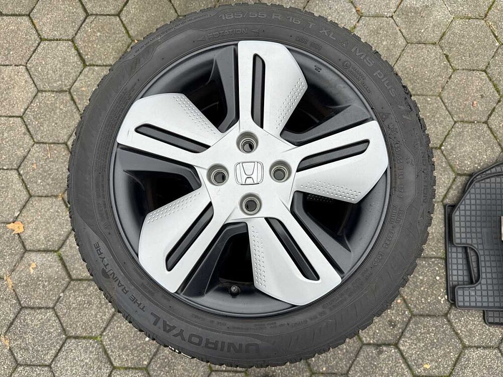 Honda Jazz 1.5 E-CVTExecutive NAVI LED CONNECT i-MMD Executive