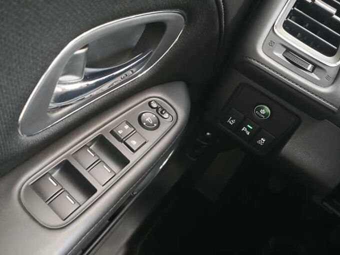 Honda HR-V 1.5 i-VTEC Executive LED+TEMPO+LM+SHZ