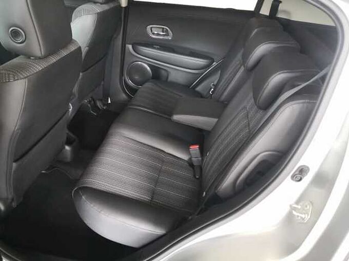 Honda HR-V 1.5 i-VTEC Executive LED+TEMPO+LM+SHZ