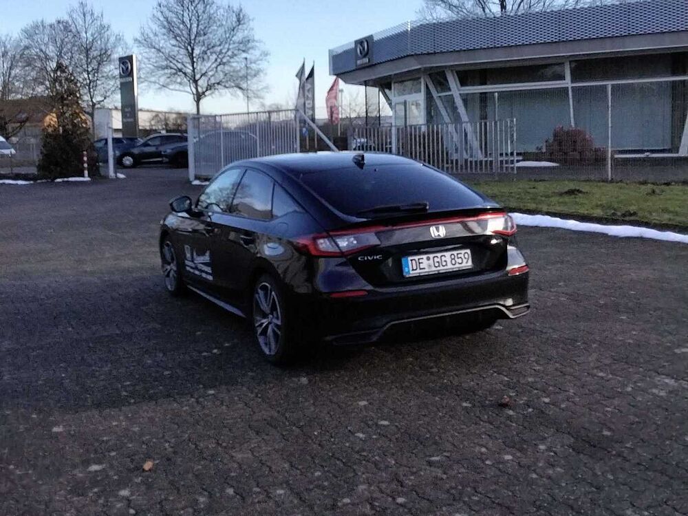 Honda Civic e: HEV Advance