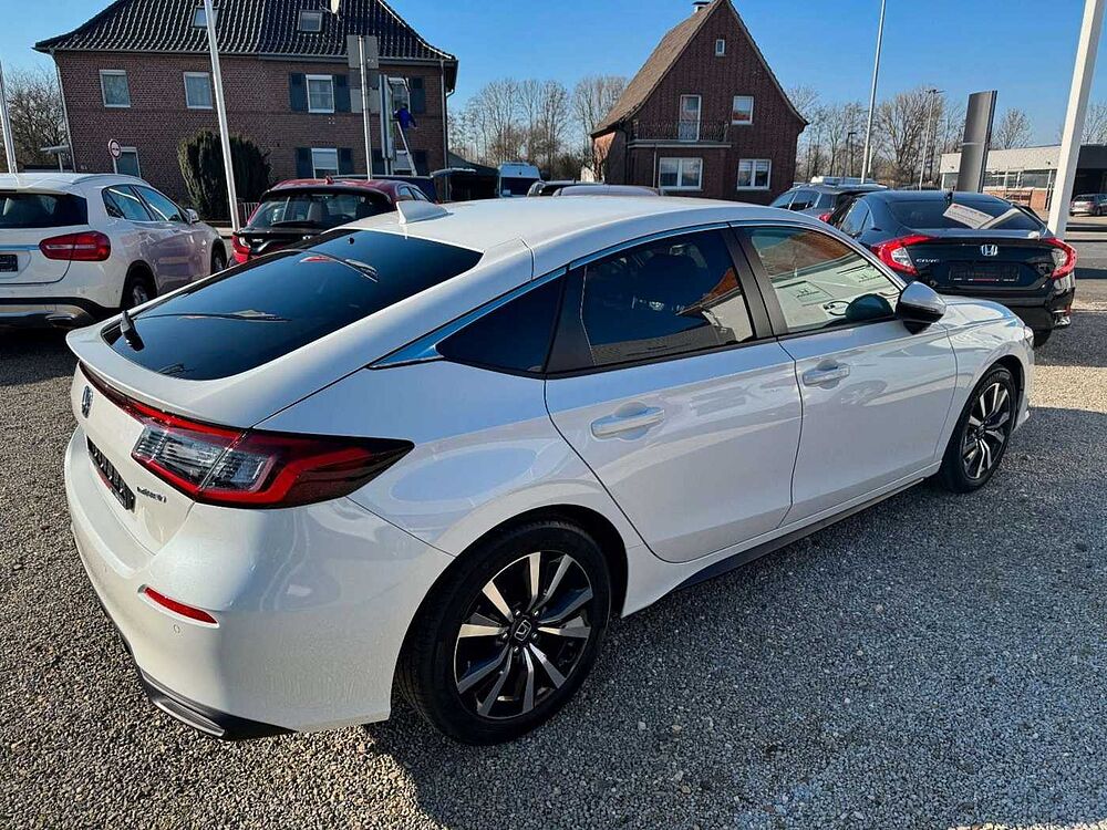 Honda Civic e: HEV Elegance 184 PS