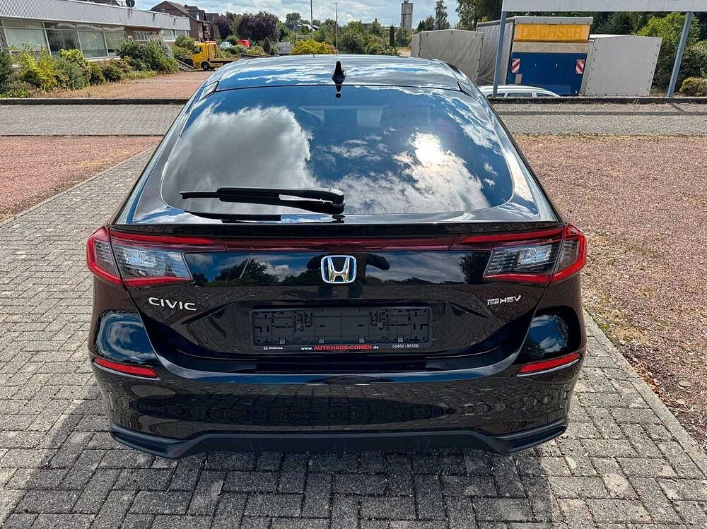 Honda Civic e: HEV 2.0 i-MMD Hybrid Advance