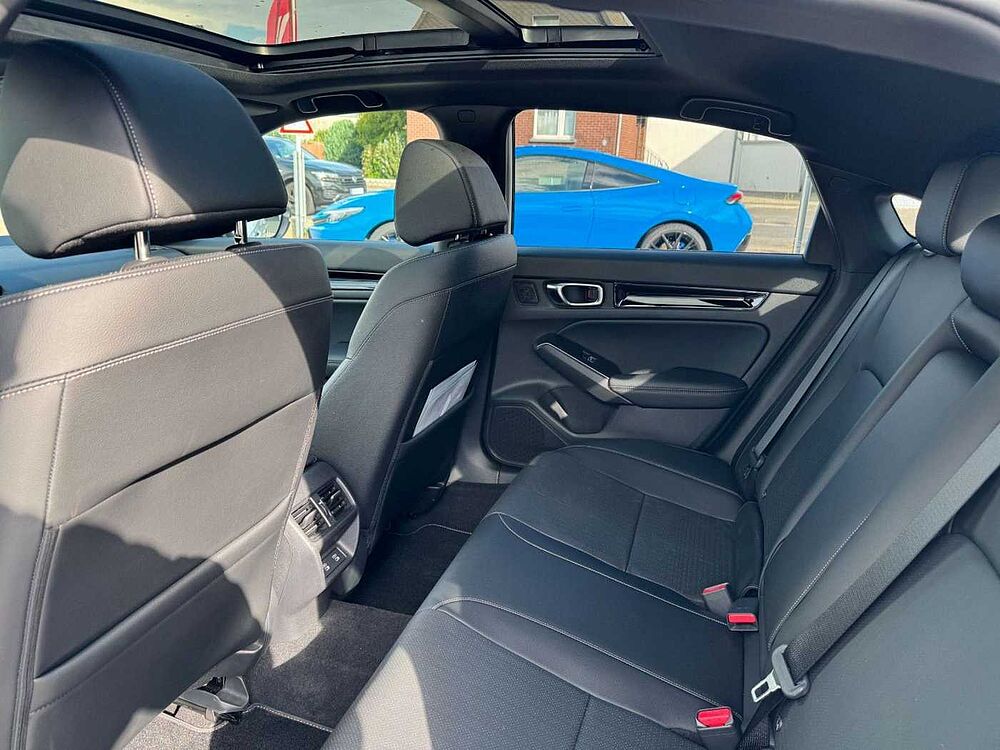 Honda Civic e: HEV Advance Black-Emblem Einstiegsbel.