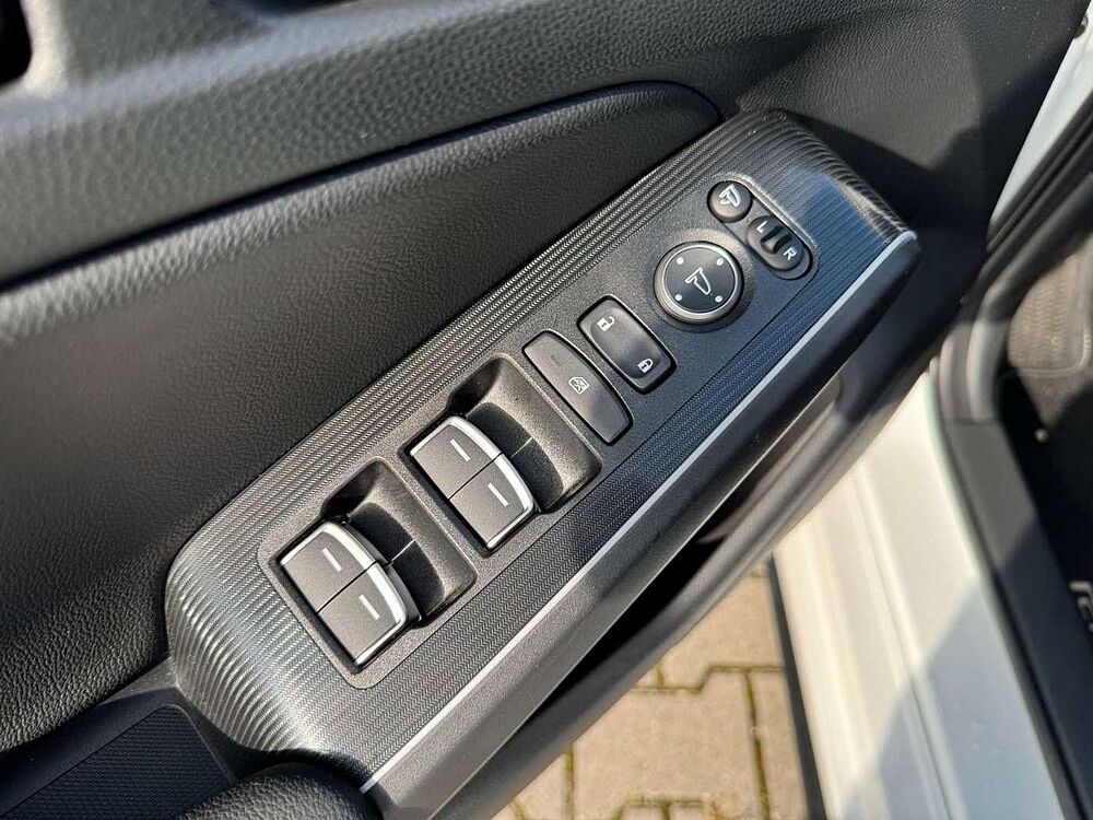 Honda Civic e: HEV Advance Black-Emblem Einstiegsbel.