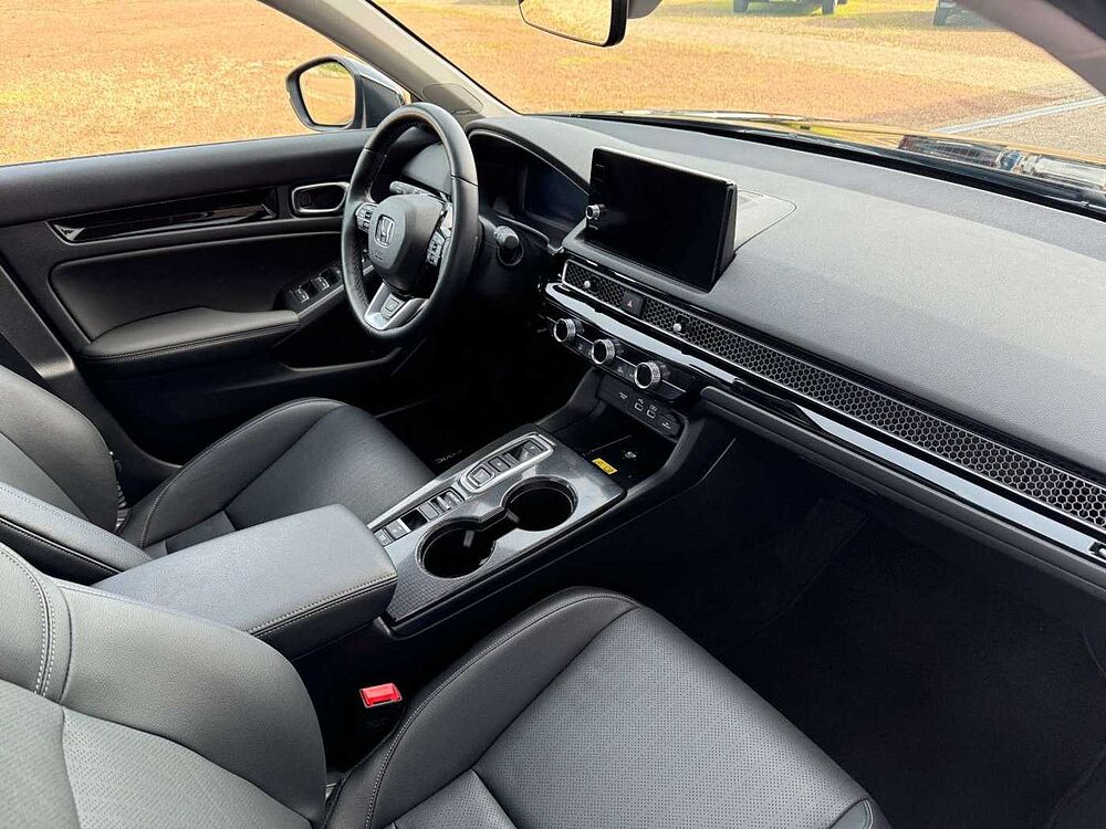 Honda Civic e: HEV Advance