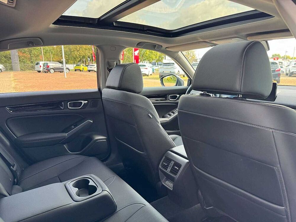 Honda Civic e: HEV Advance