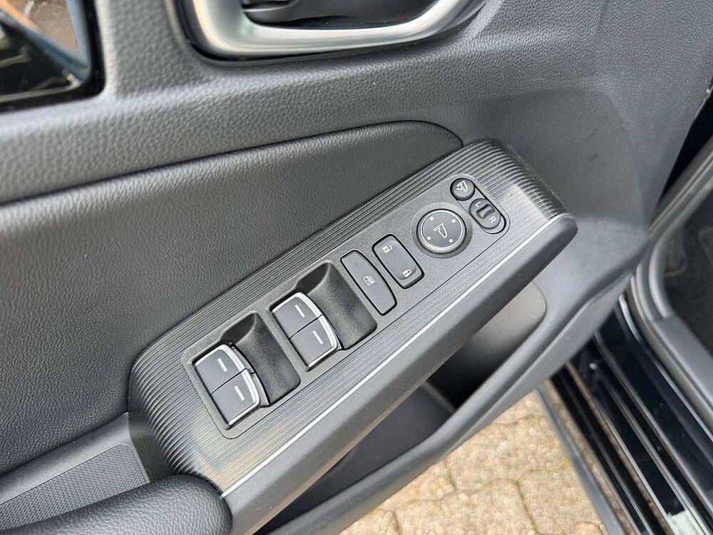 Honda Civic e: HEV Advance