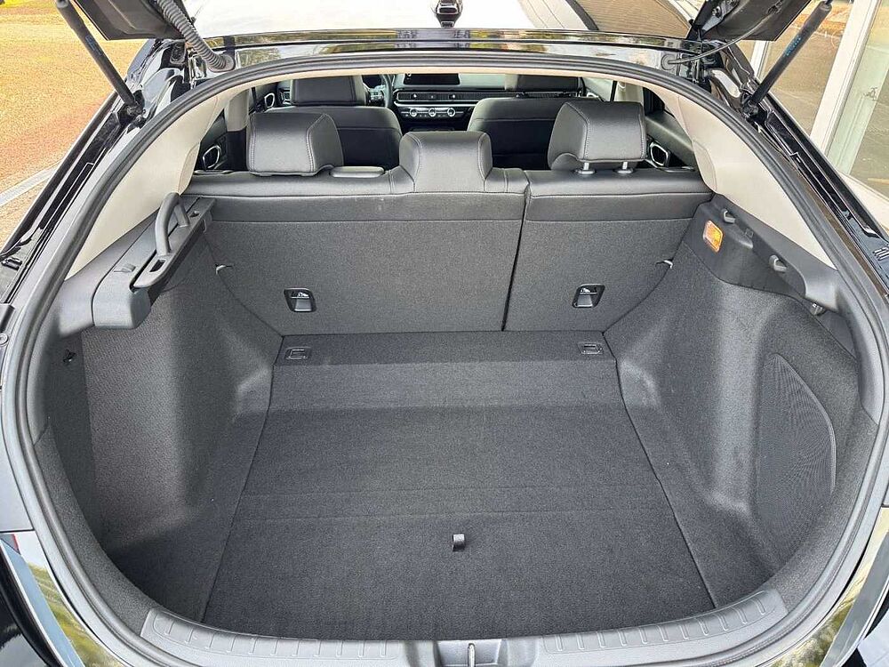 Honda Civic e: HEV Advance