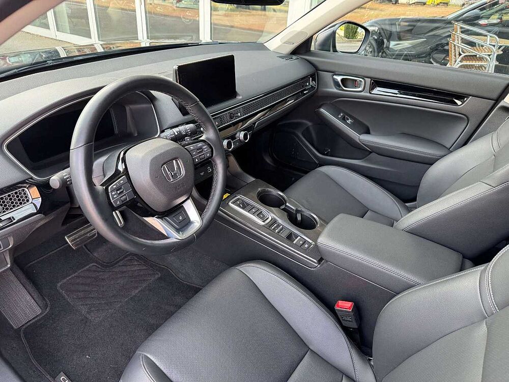 Honda Civic e: HEV Advance