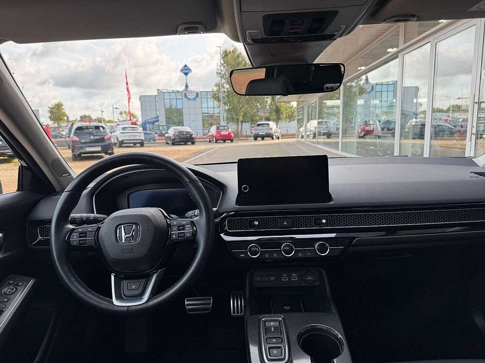 Honda Civic e: HEV Advance