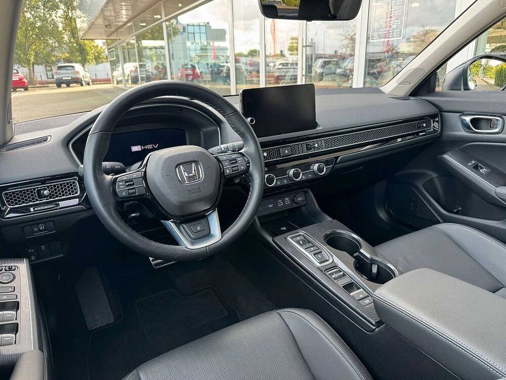 Honda Civic e: HEV Advance