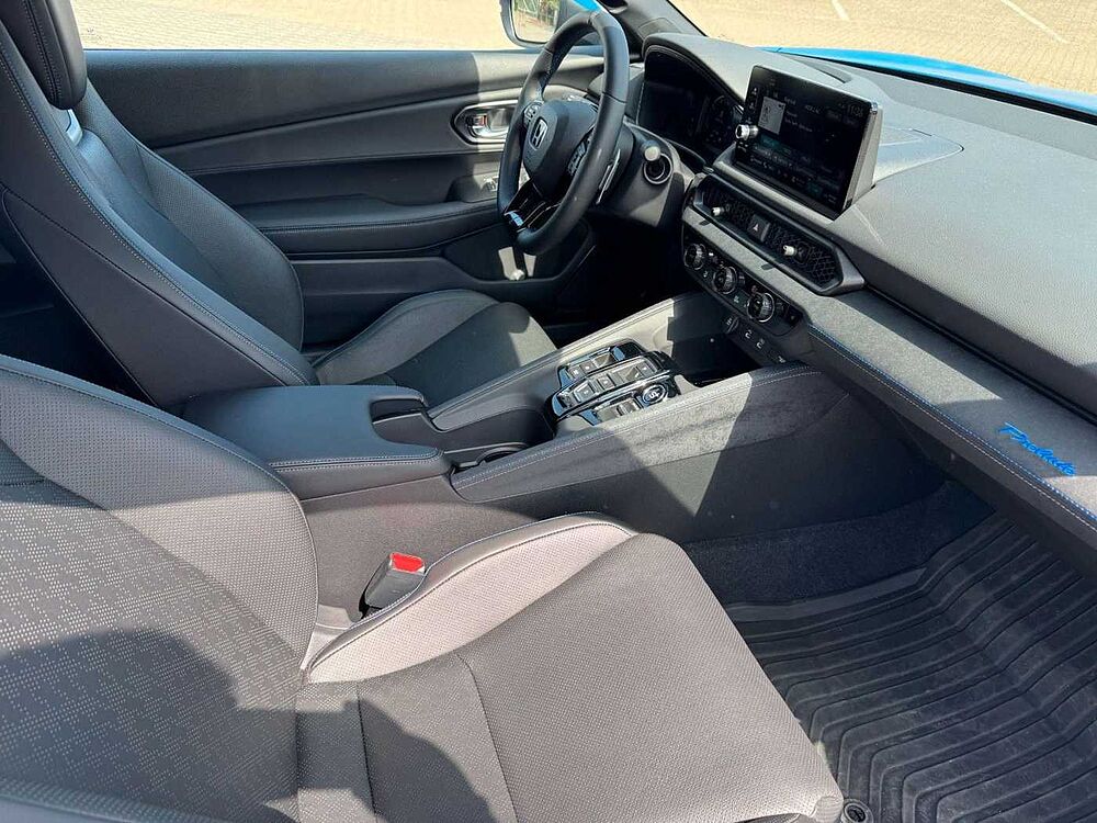 Honda Prelude 2.0 e: HEV Advance Black-Emblem/Einstiegb
