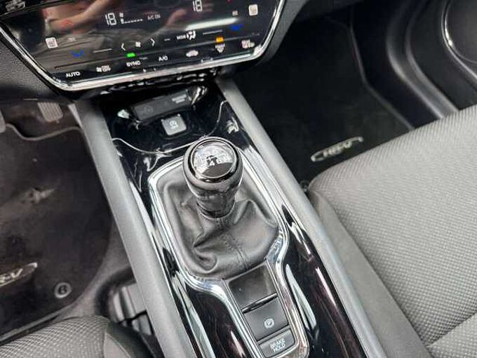 Honda HR-V 1.5 i-VTEC Elegance AHK