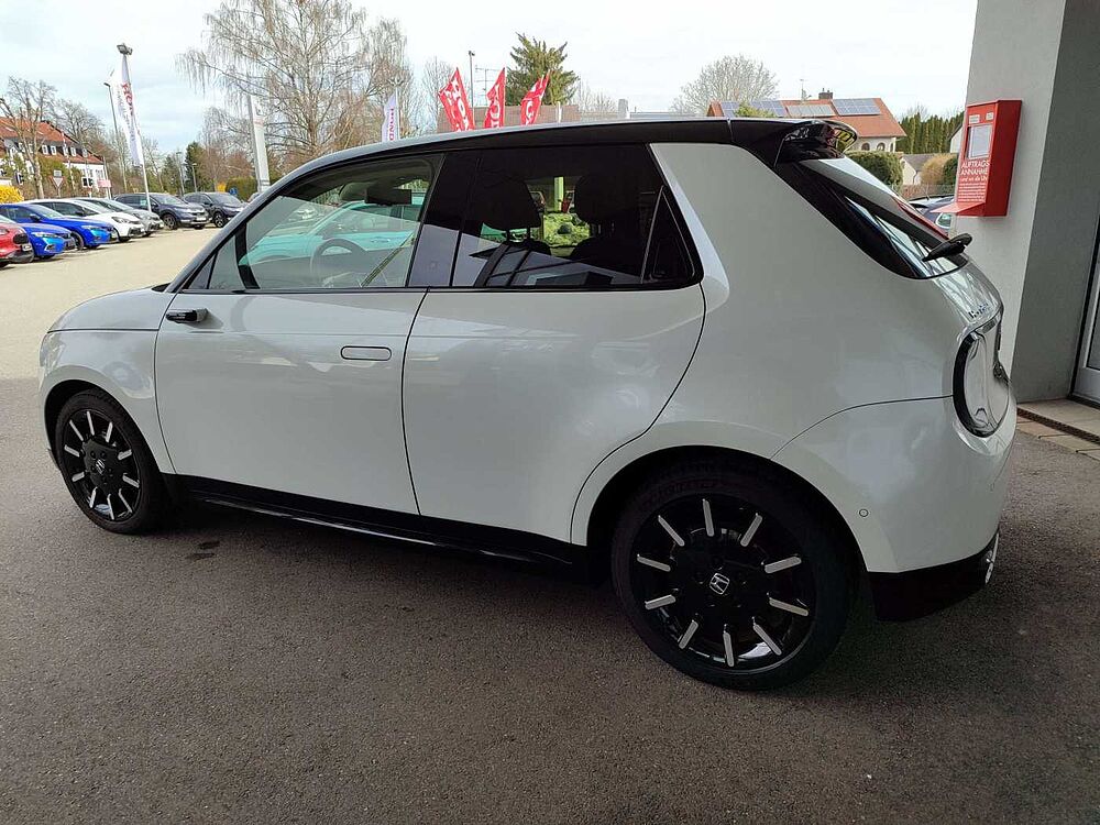 Honda e Advance-Paket -Navi -Pano -LED -17-Zoll -Kamera