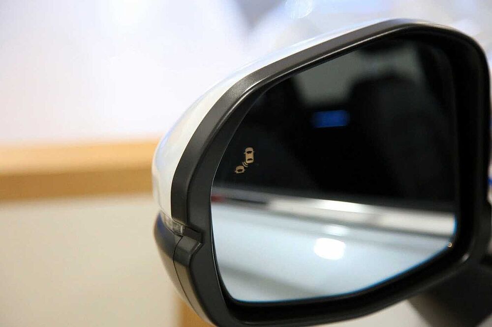 Honda CR-V Elegance 2WD Navi RFK PDC SHZ LHZ Pano