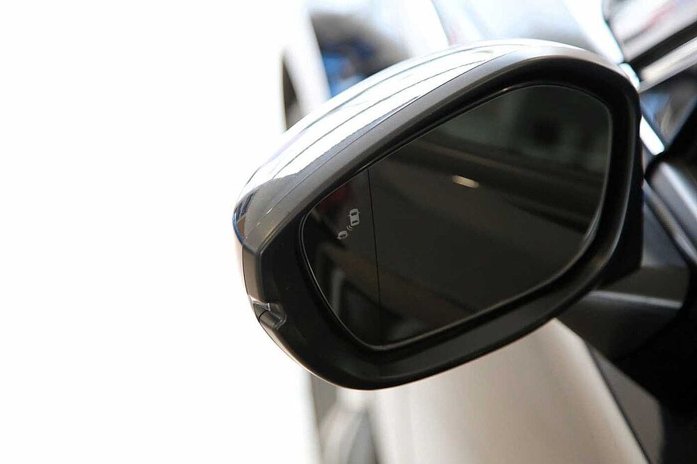 Honda Civic Lim. e: HEV Advance RFK, SHZ, Pano, LHZ, Bose