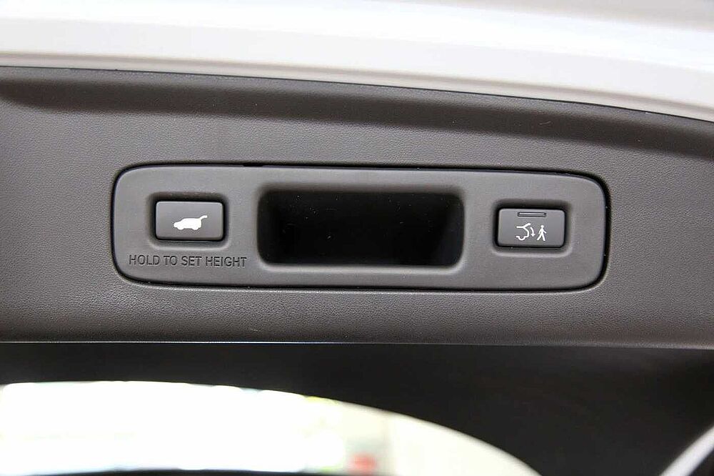 Honda ZR-V e: HEV Advance SHZ v+h Pano HUD Bose e-Sitze