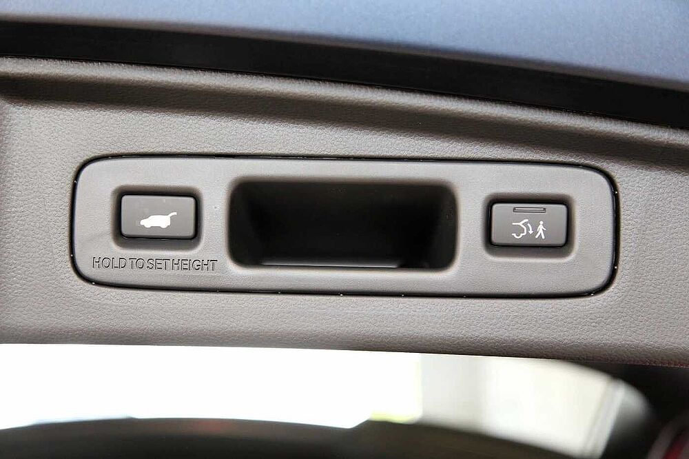 Honda CR-V e: HEV Advance Style AWD 10km HUD Bose