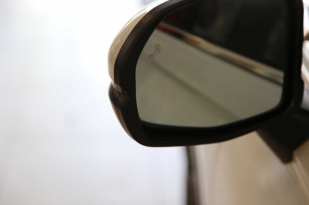Honda CR-V e: HEV Advance AWD 360Grad Kamera Bose HUD